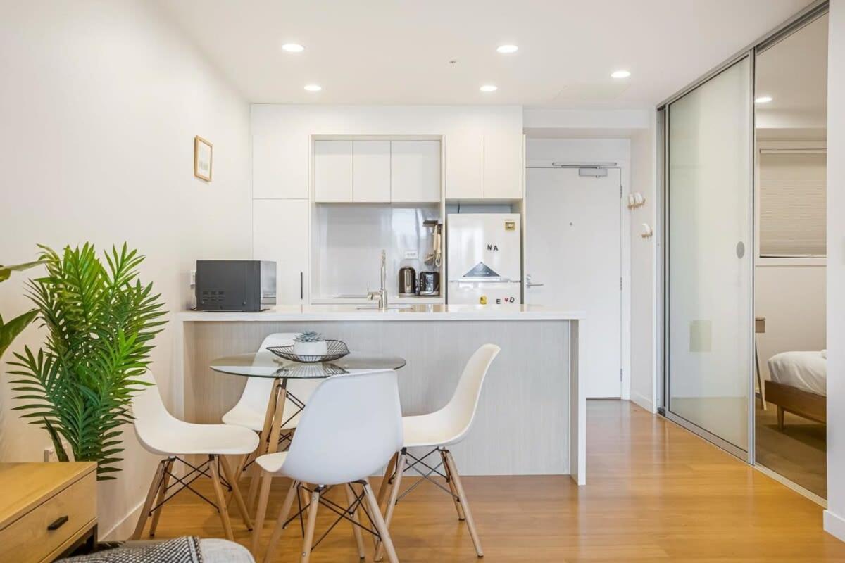 Cosy Two Bedroom Apartment With Balcony Pool And Gym Auckland Kültér fotó