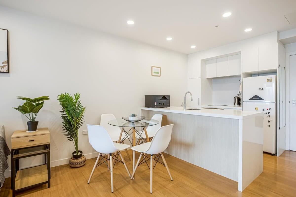 Cosy Two Bedroom Apartment With Balcony Pool And Gym Auckland Kültér fotó