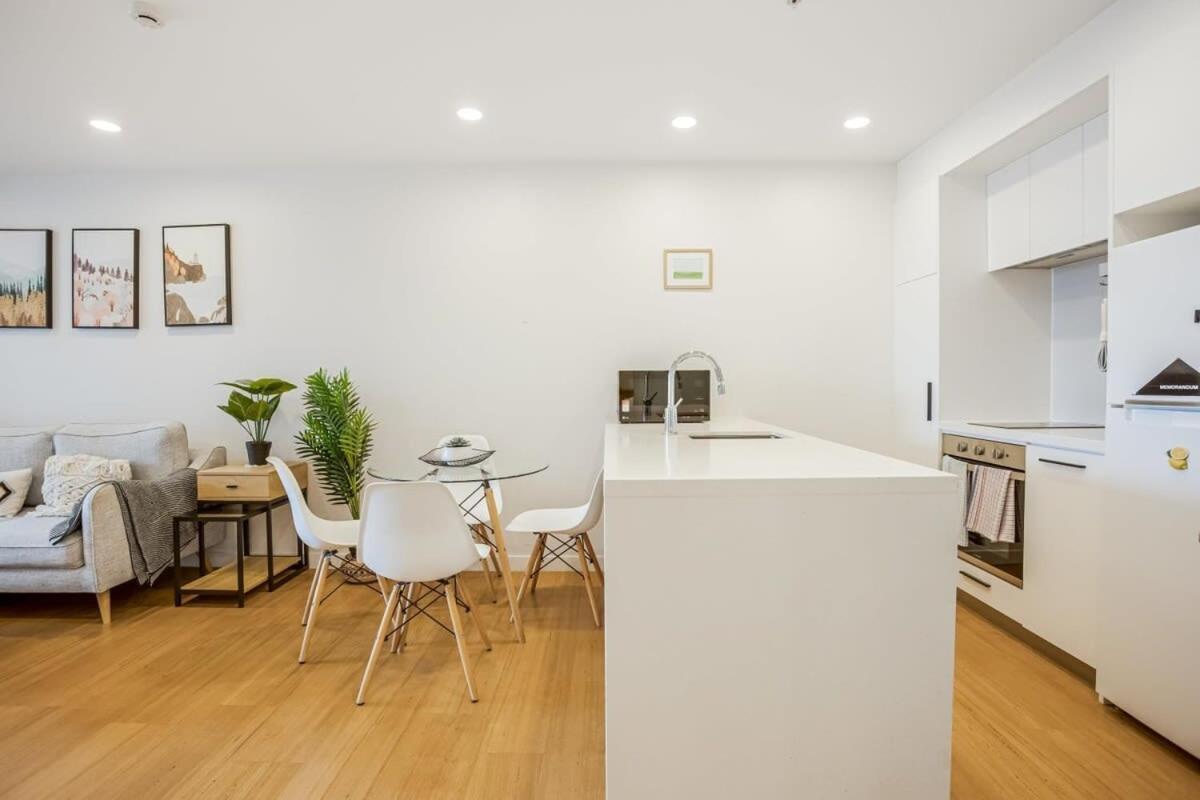 Cosy Two Bedroom Apartment With Balcony Pool And Gym Auckland Kültér fotó